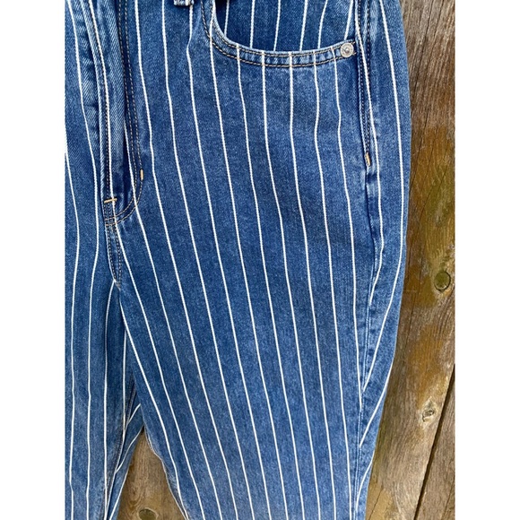 AEO pinstripe denim jean hi-rise mom style - Picture 5 of 6